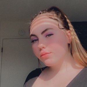 Meet your Posher, Breanna
